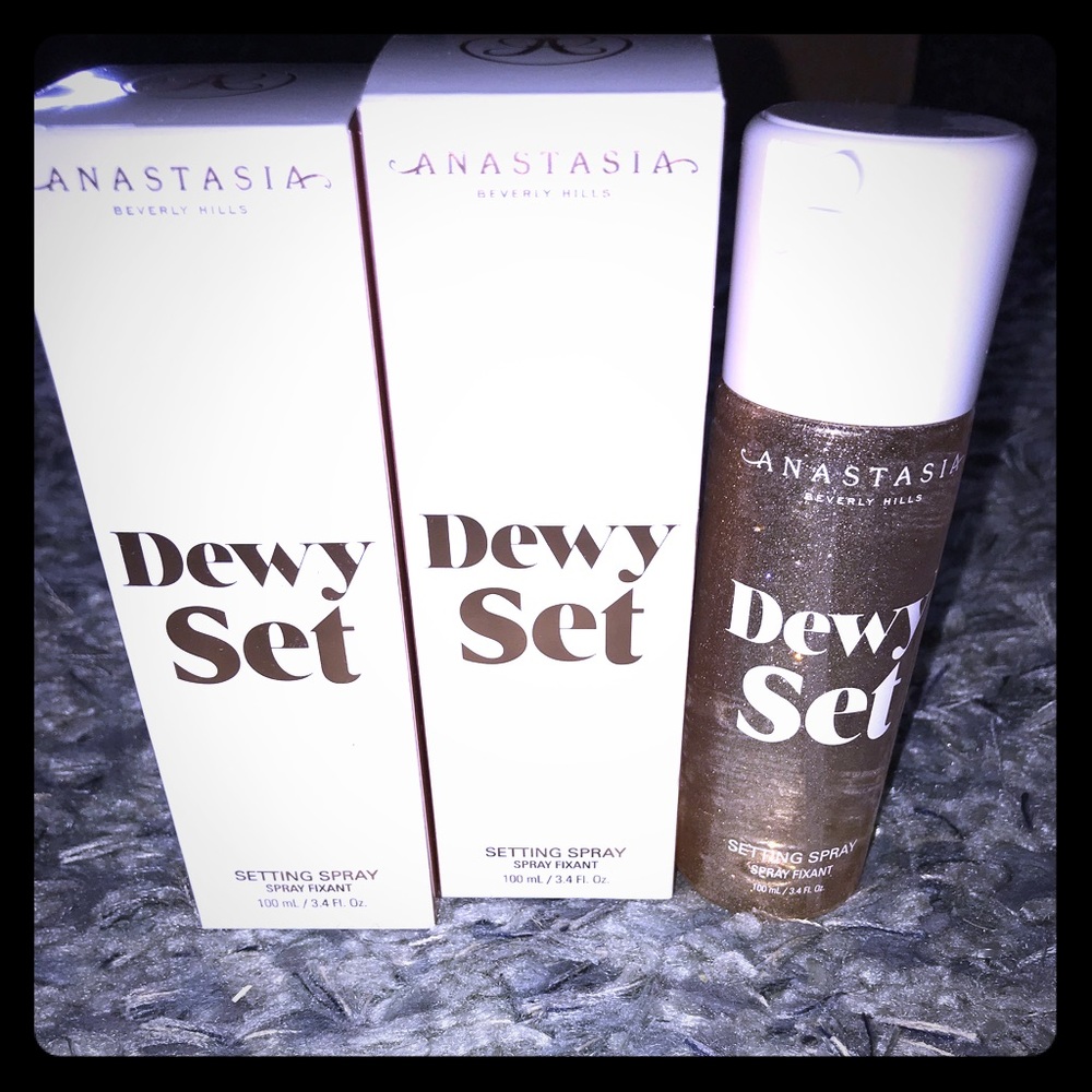 BNIB ABH Dewy Setting Spray!